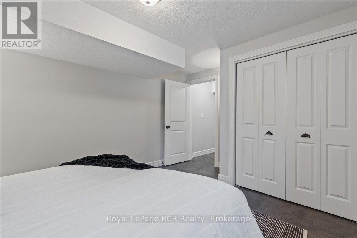 7572 Sideroad 3 E, Wellington North, ON - Indoor Photo Showing Bedroom