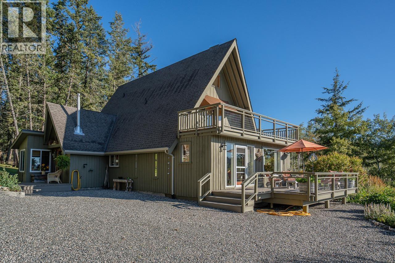 5058 Block Drive, 108 Mile Ranch, BC - Outdoor