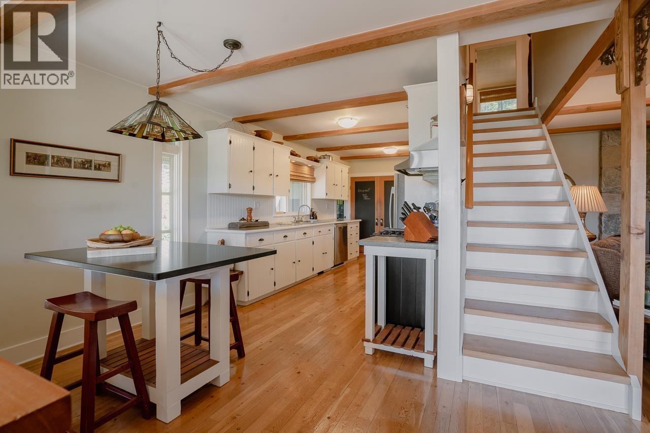 5058 Block Drive, 108 Mile Ranch, BC - Indoor