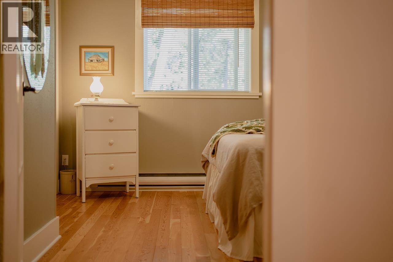 5058 Block Drive, 108 Mile Ranch, BC - Indoor Photo Showing Other Room