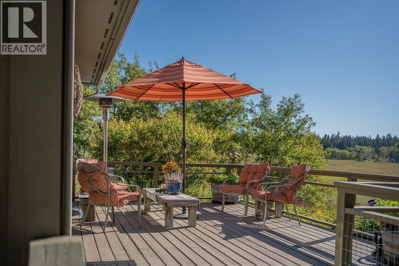 5058 Block Drive, 108 Mile Ranch, BC - Outdoor With Deck Patio Veranda