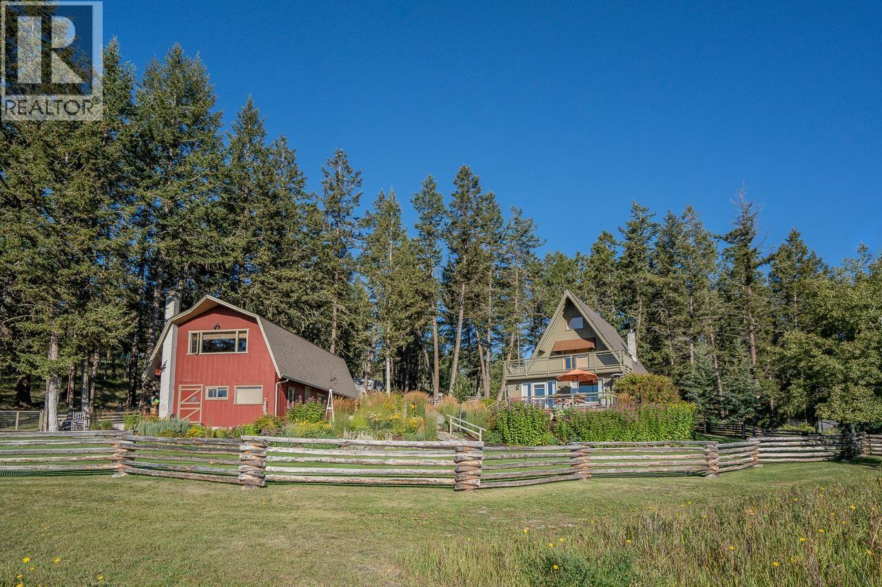 5058 Block Drive, 108 Mile Ranch, BC - Outdoor