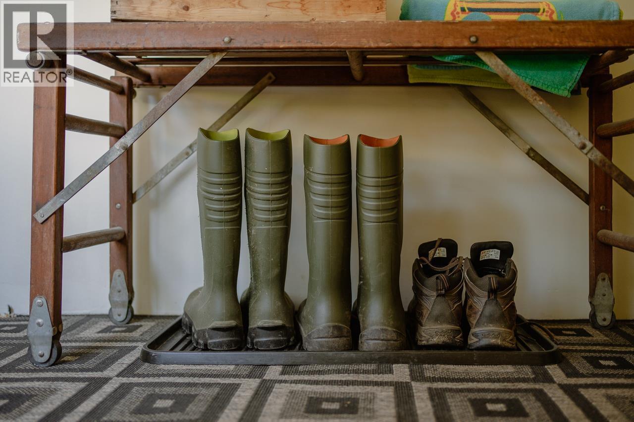 5058 Block Drive, 108 Mile Ranch, BC - Indoor