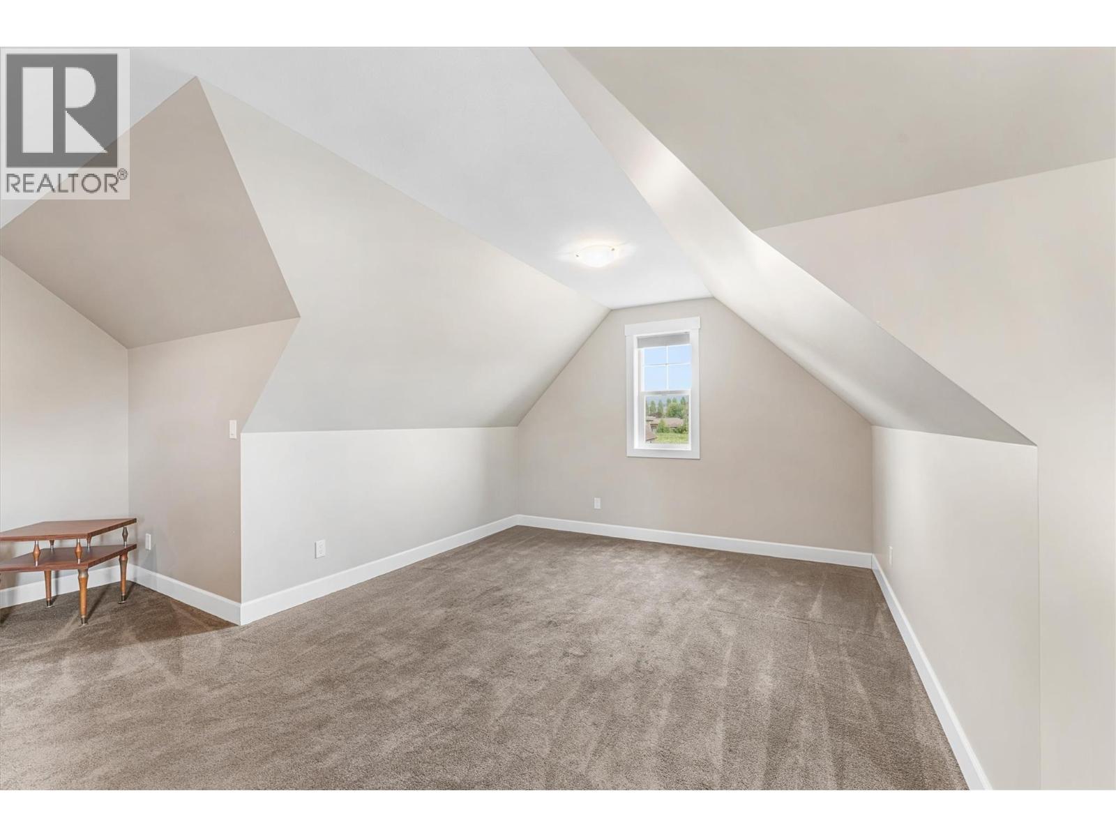 3550 Benvoulin Road, Kelowna, BC - Indoor Photo Showing Other Room