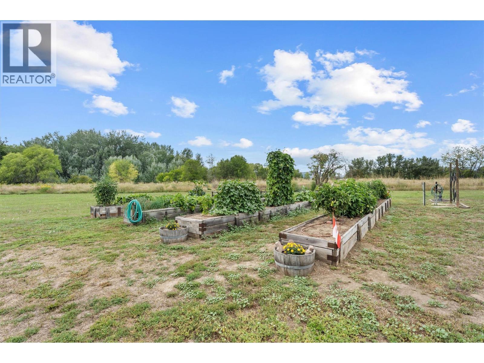 3550 Benvoulin Road, Kelowna, BC - Outdoor With View