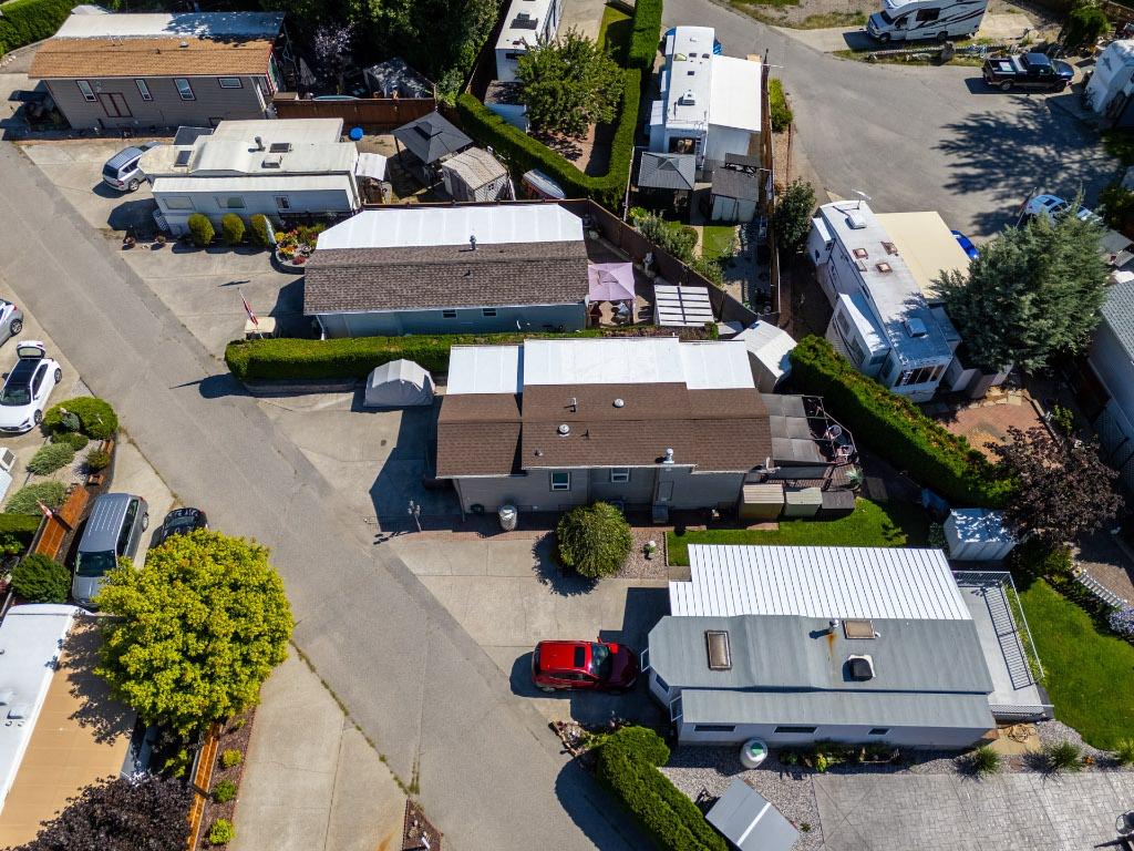 363-415 Commonwealth Road, Kelowna, BC