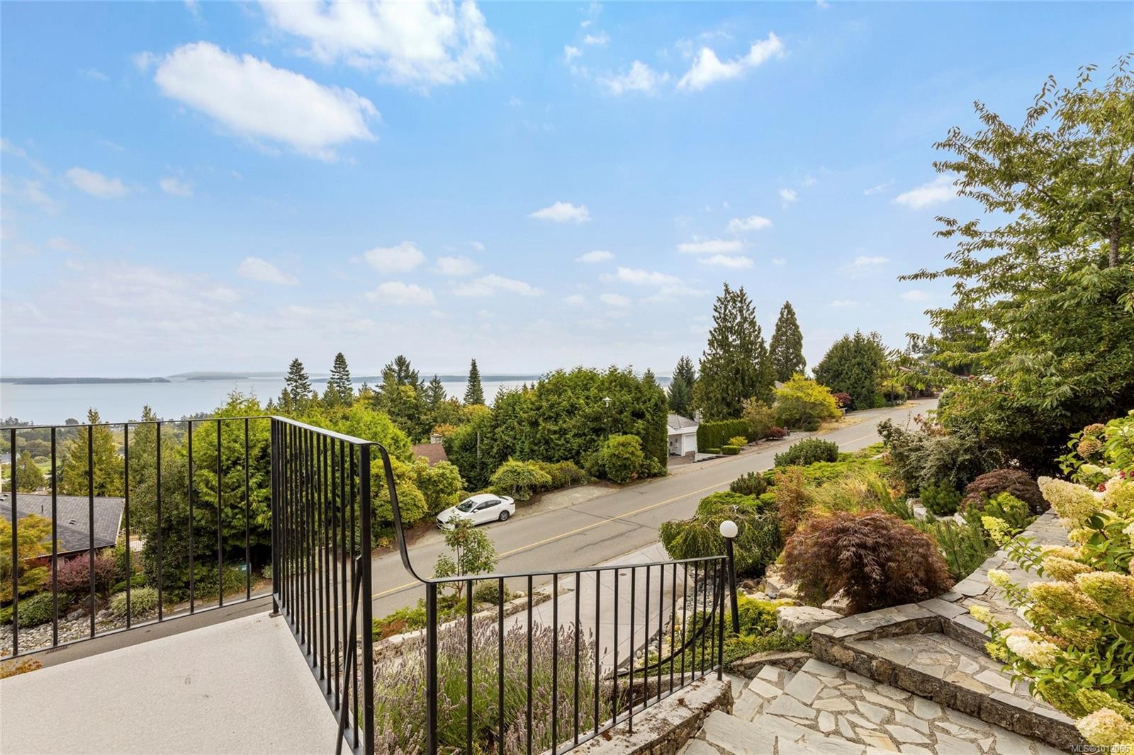 8870 Forest Park Dr, North Saanich, BC