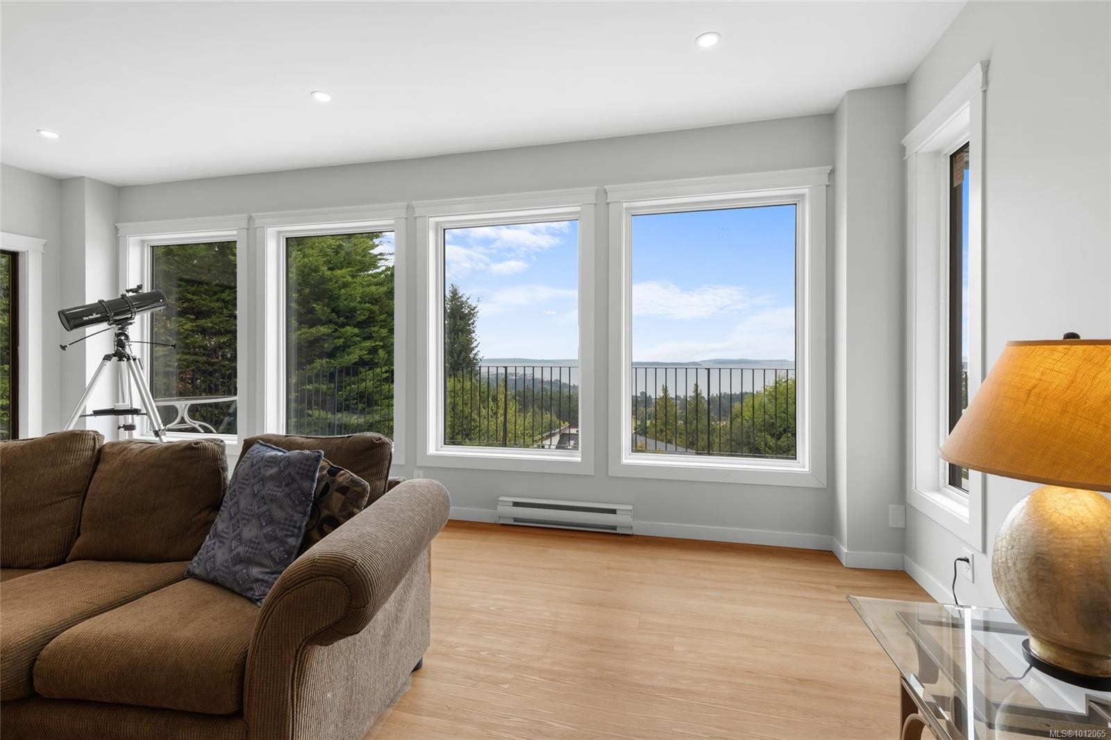 8870 Forest Park Dr, North Saanich, BC