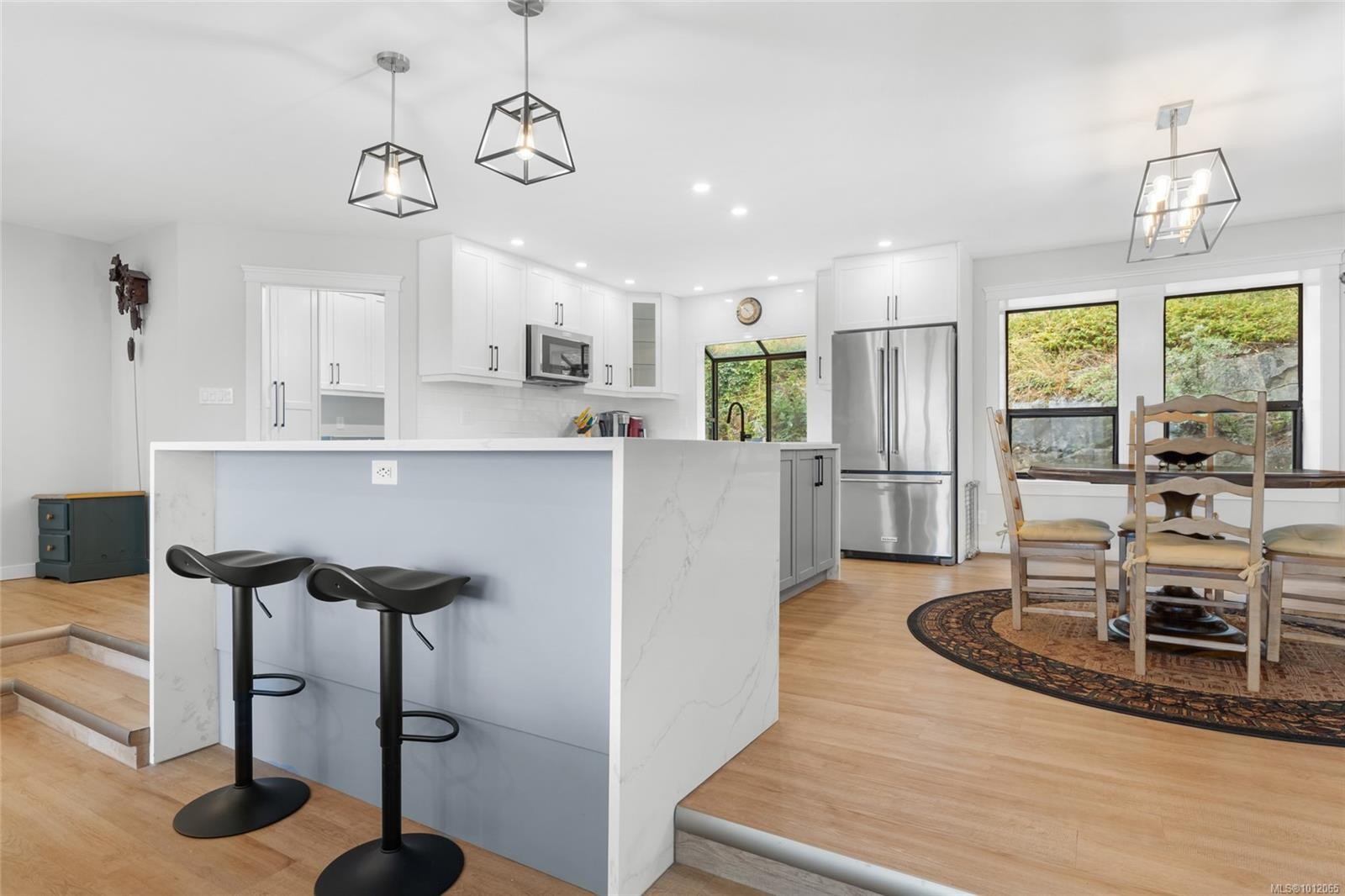 8870 Forest Park Dr, North Saanich, BC