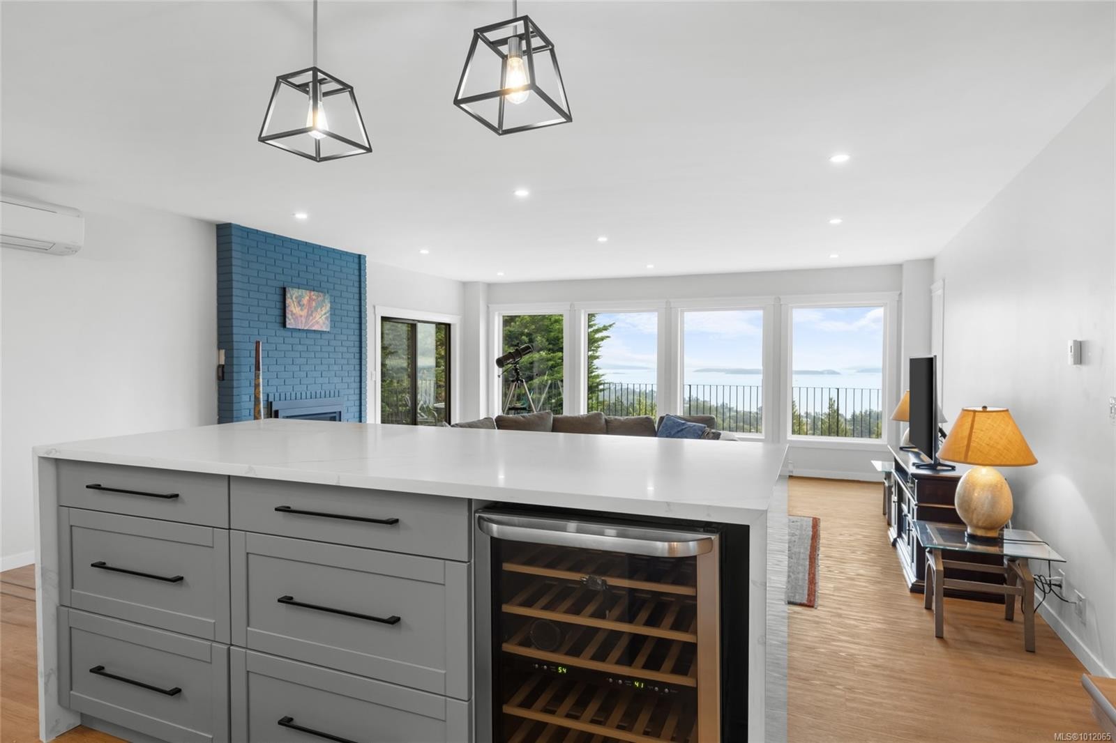 8870 Forest Park Dr, North Saanich, BC