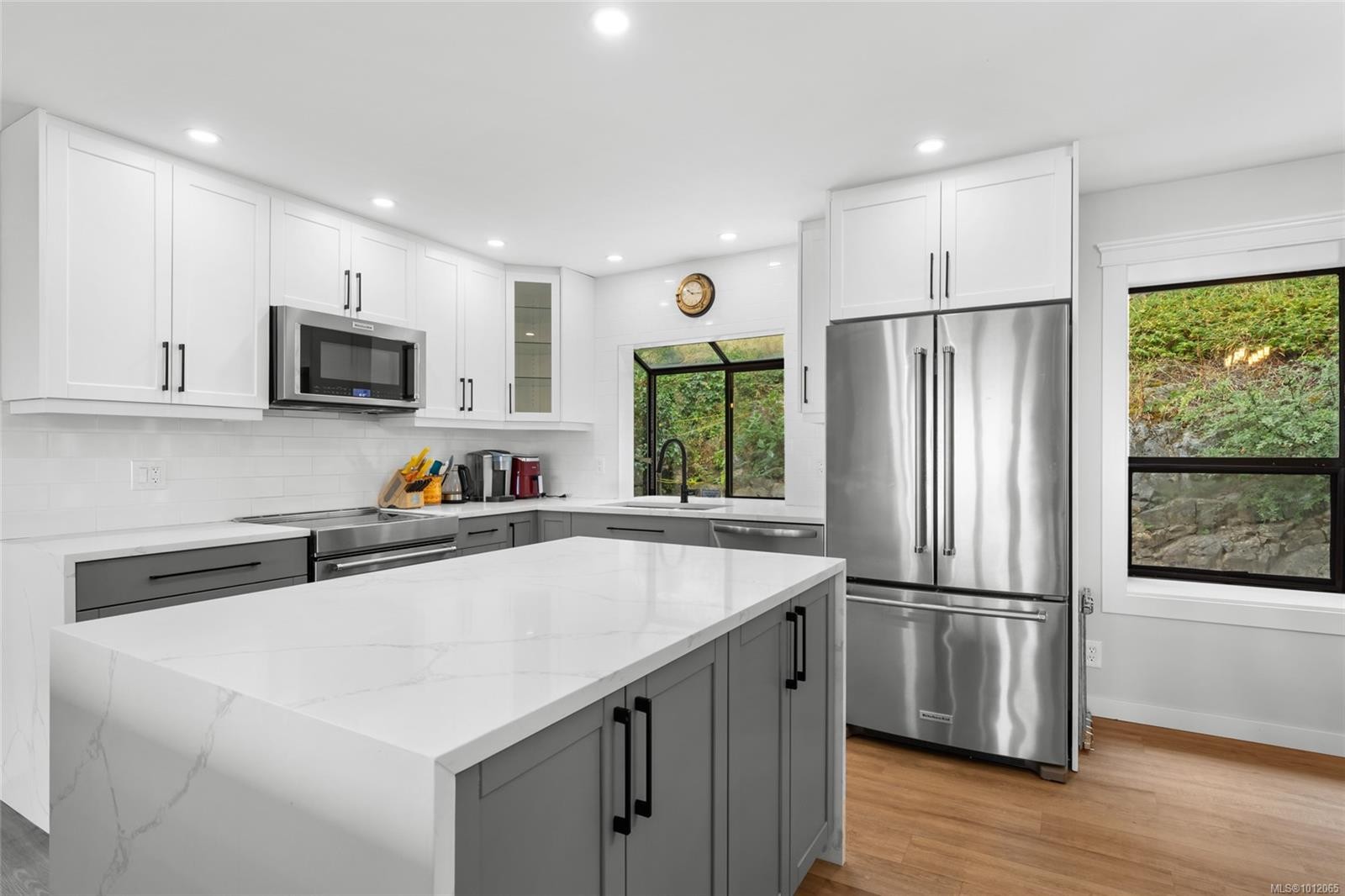 8870 Forest Park Dr, North Saanich, BC