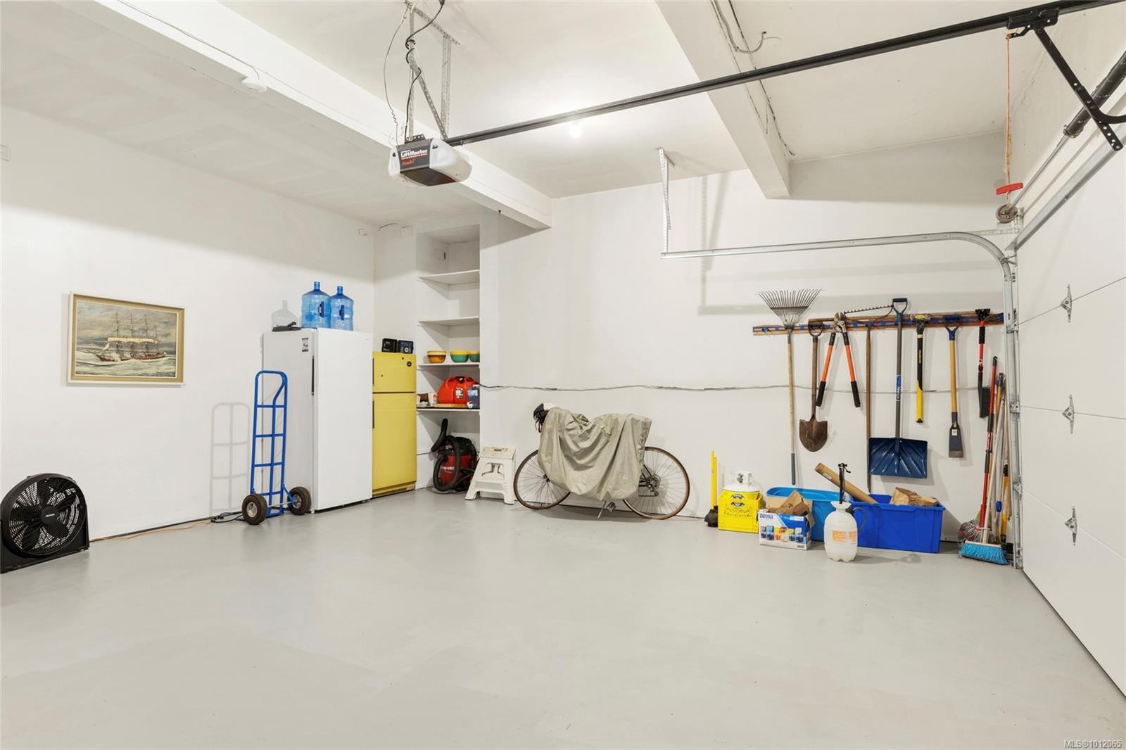 8870 Forest Park Dr, North Saanich, BC