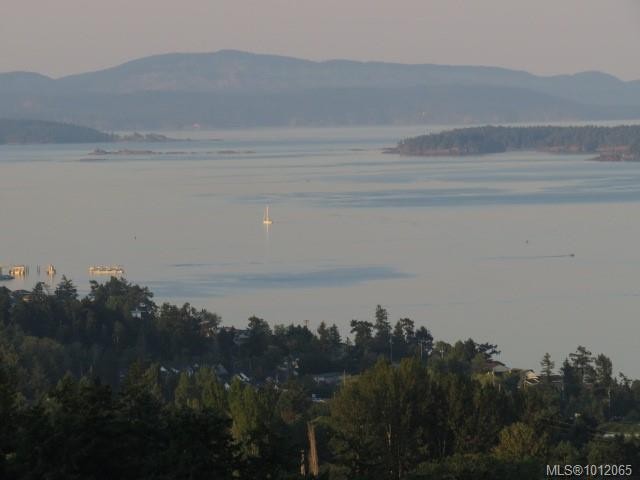 8870 Forest Park Dr, North Saanich, BC