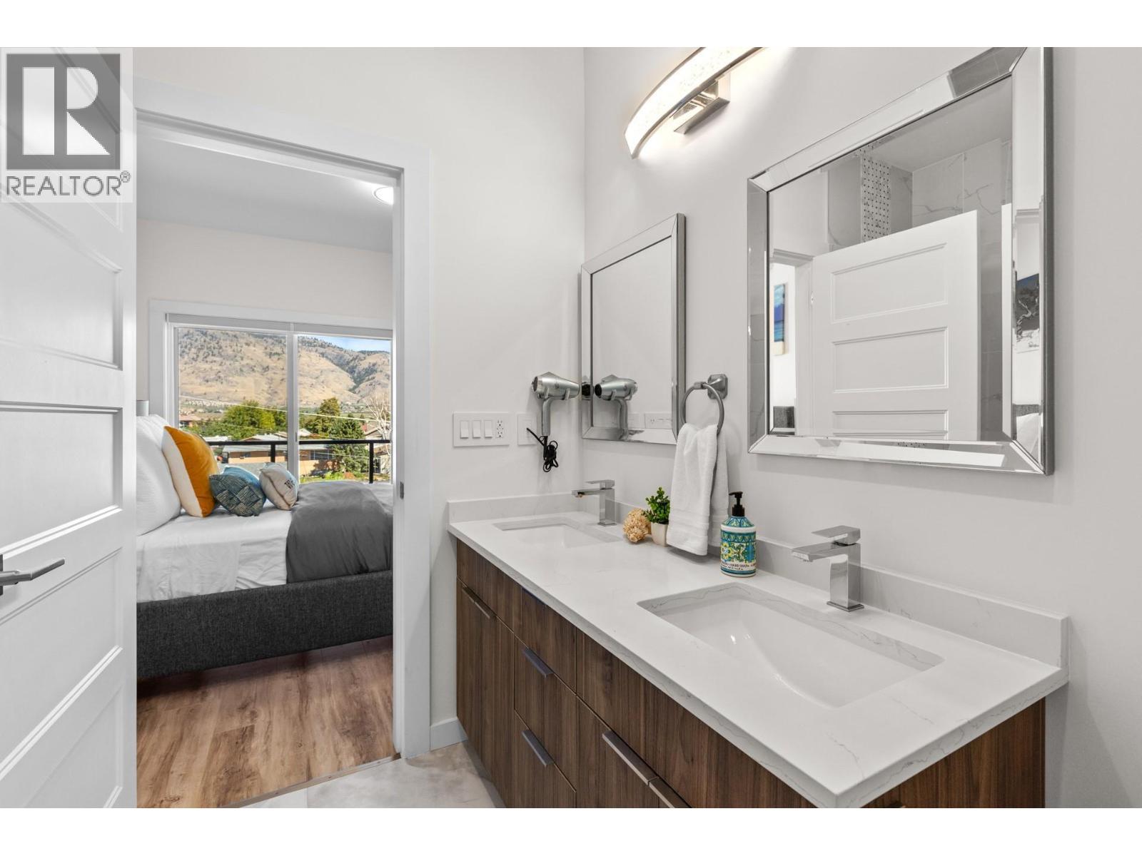 18 Loon Crescent Unit# 3, Osoyoos, BC - Indoor Photo Showing Bathroom