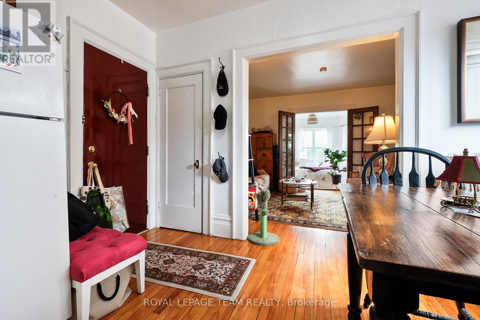 305 Waverley Street, Ottawa, ON - Indoor