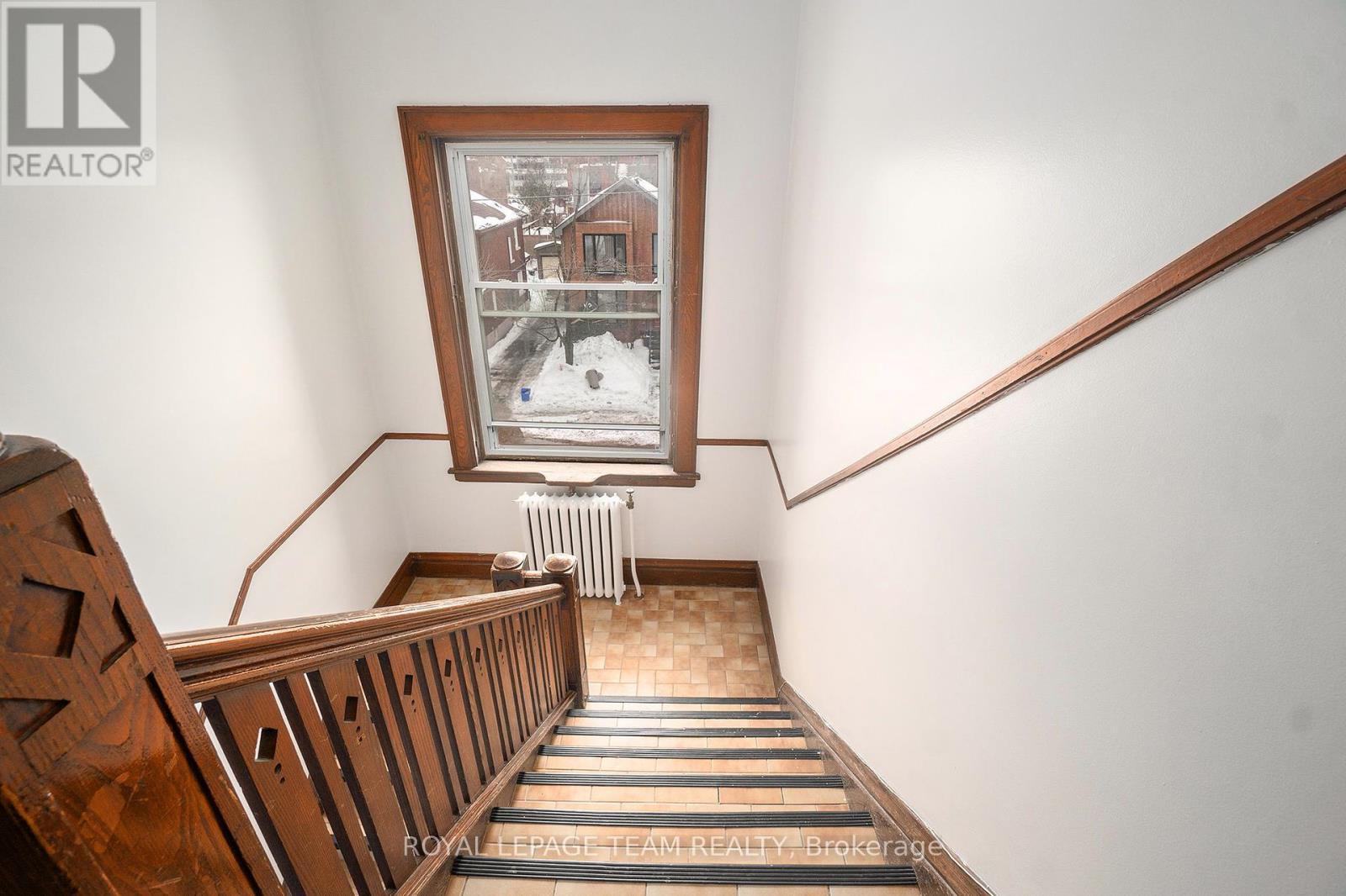 305 Waverley Street, Ottawa, ON - Indoor Photo Showing Other Room