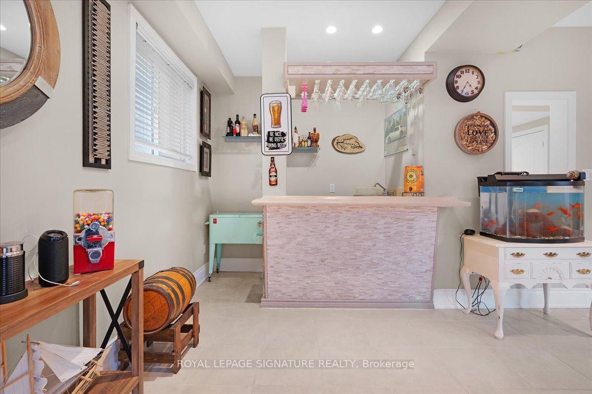 12 Pietro Drive, Vaughan, ON - Indoor Photo Showing Other Room