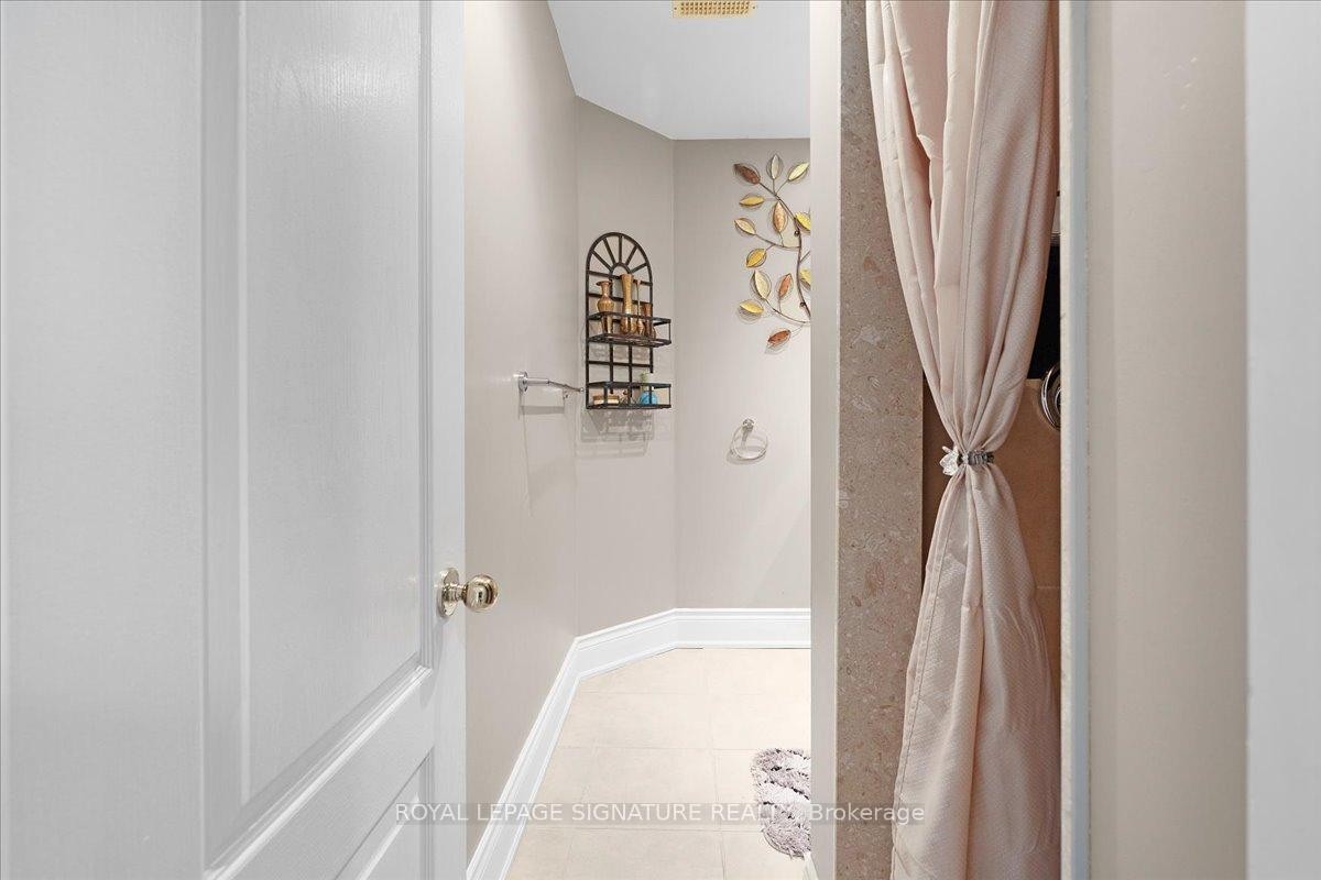 12 Pietro Drive, Vaughan, ON - Indoor Photo Showing Bathroom