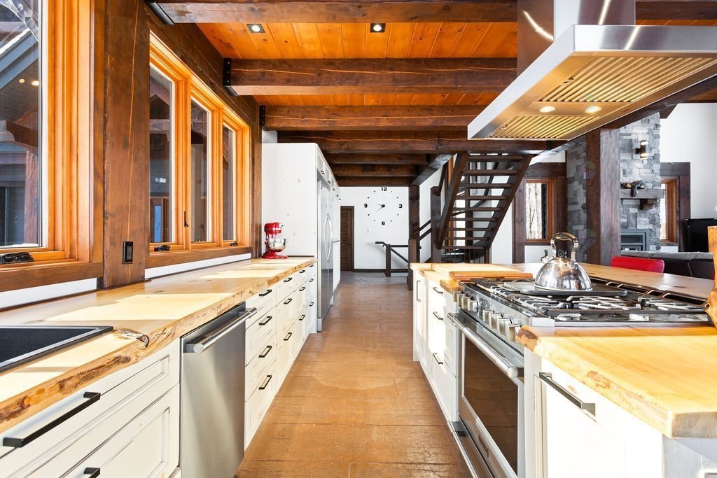 Cuisine - 104 Ch. Brunette, Lac-Supérieur, QC - Indoor Photo Showing Kitchen