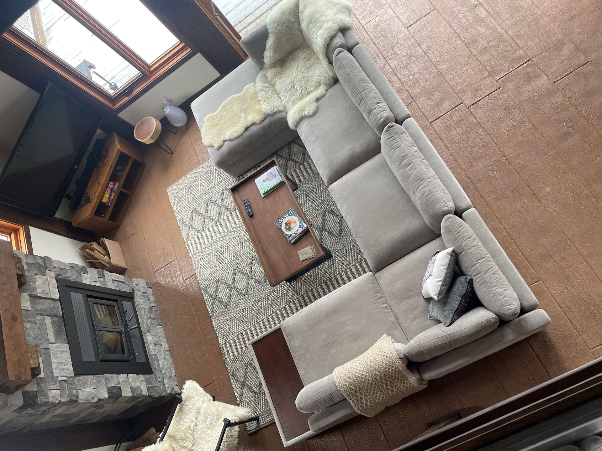 Salon - 104 Ch. Brunette, Lac-Supérieur, QC - Photo Showing Other Room