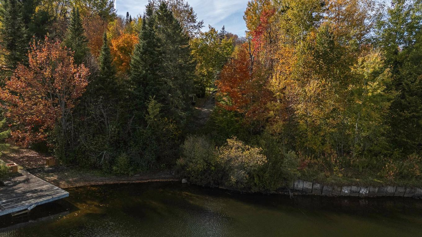 Accès au plan d'eau - 180 Av. Nantel, Sainte-Agathe-Des-Monts, QC - Outdoor