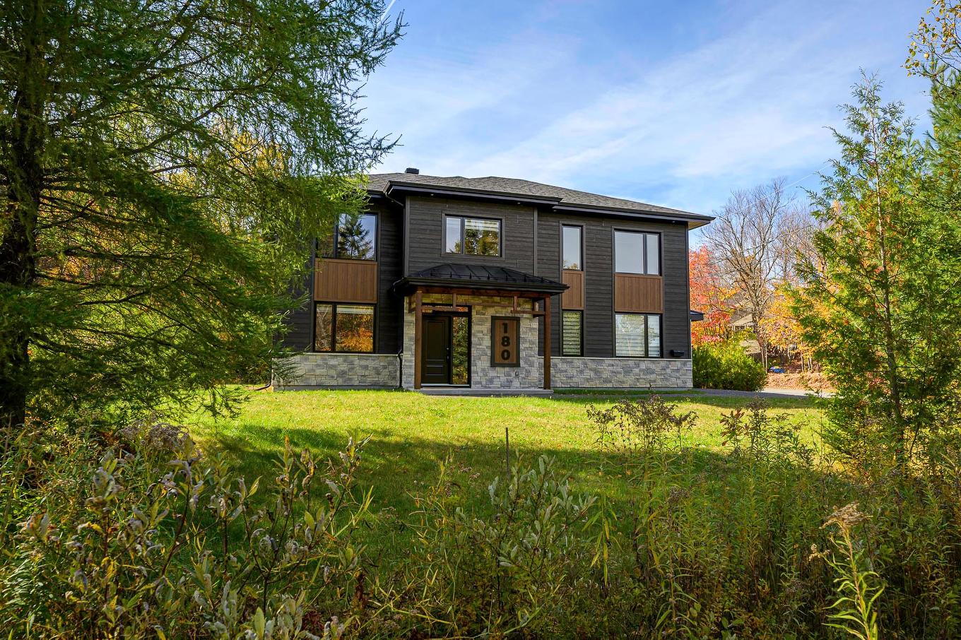 Façade - 180 Av. Nantel, Sainte-Agathe-Des-Monts, QC - Outdoor