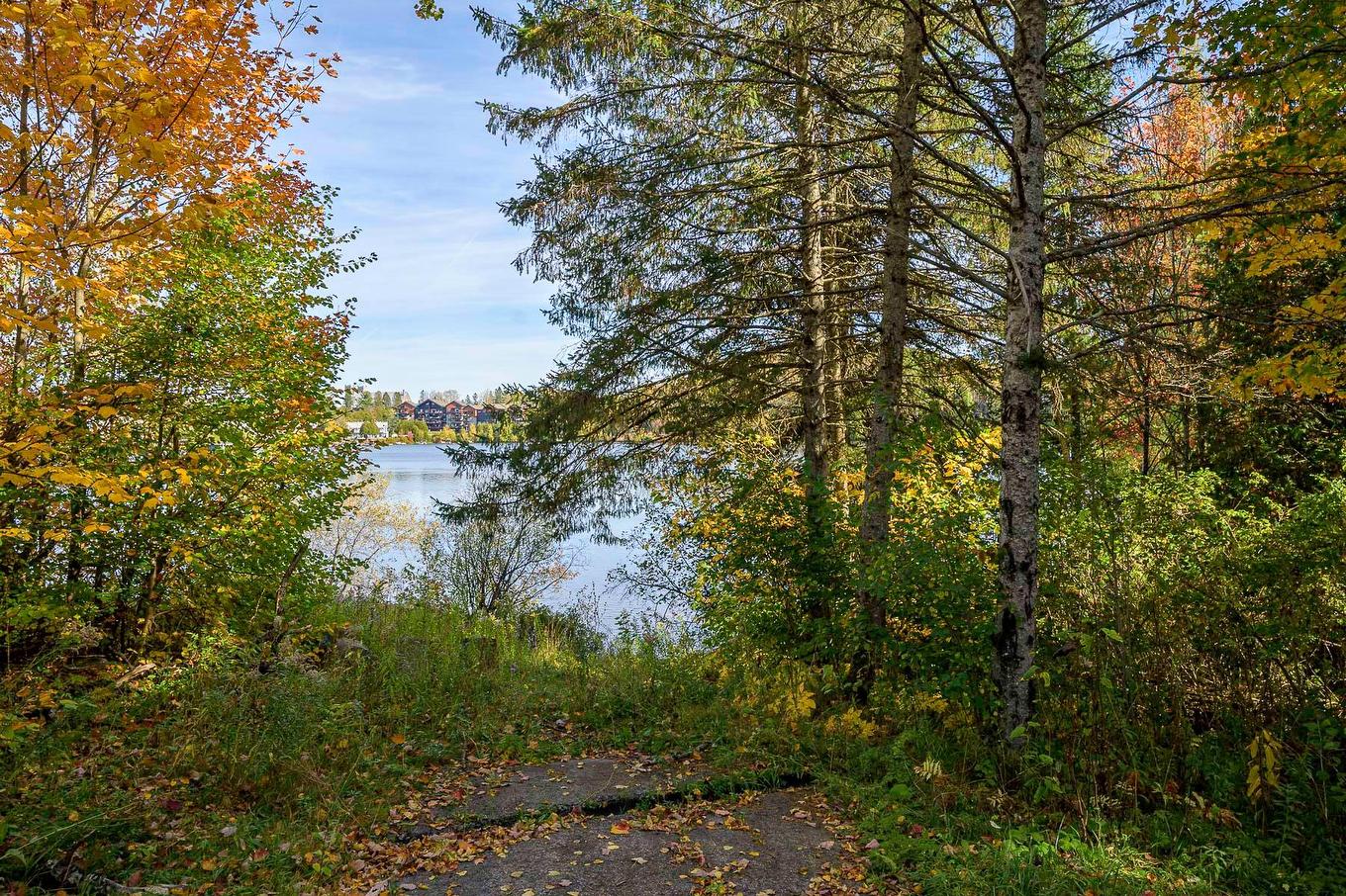 Accès au plan d'eau - 180 Av. Nantel, Sainte-Agathe-Des-Monts, QC - Outdoor With View