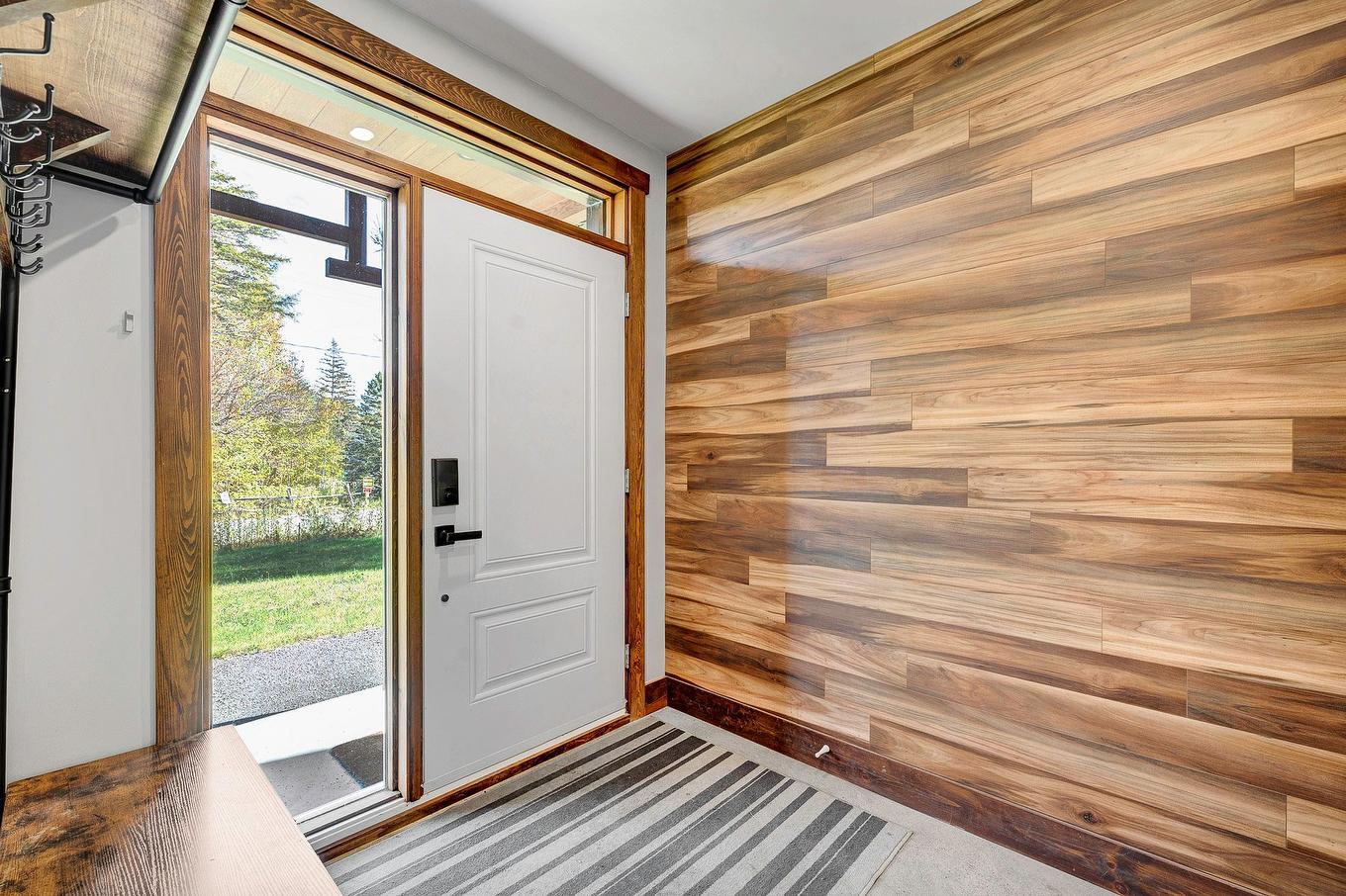 Entrée extérieure - 180 Av. Nantel, Sainte-Agathe-Des-Monts, QC - Indoor Photo Showing Other Room