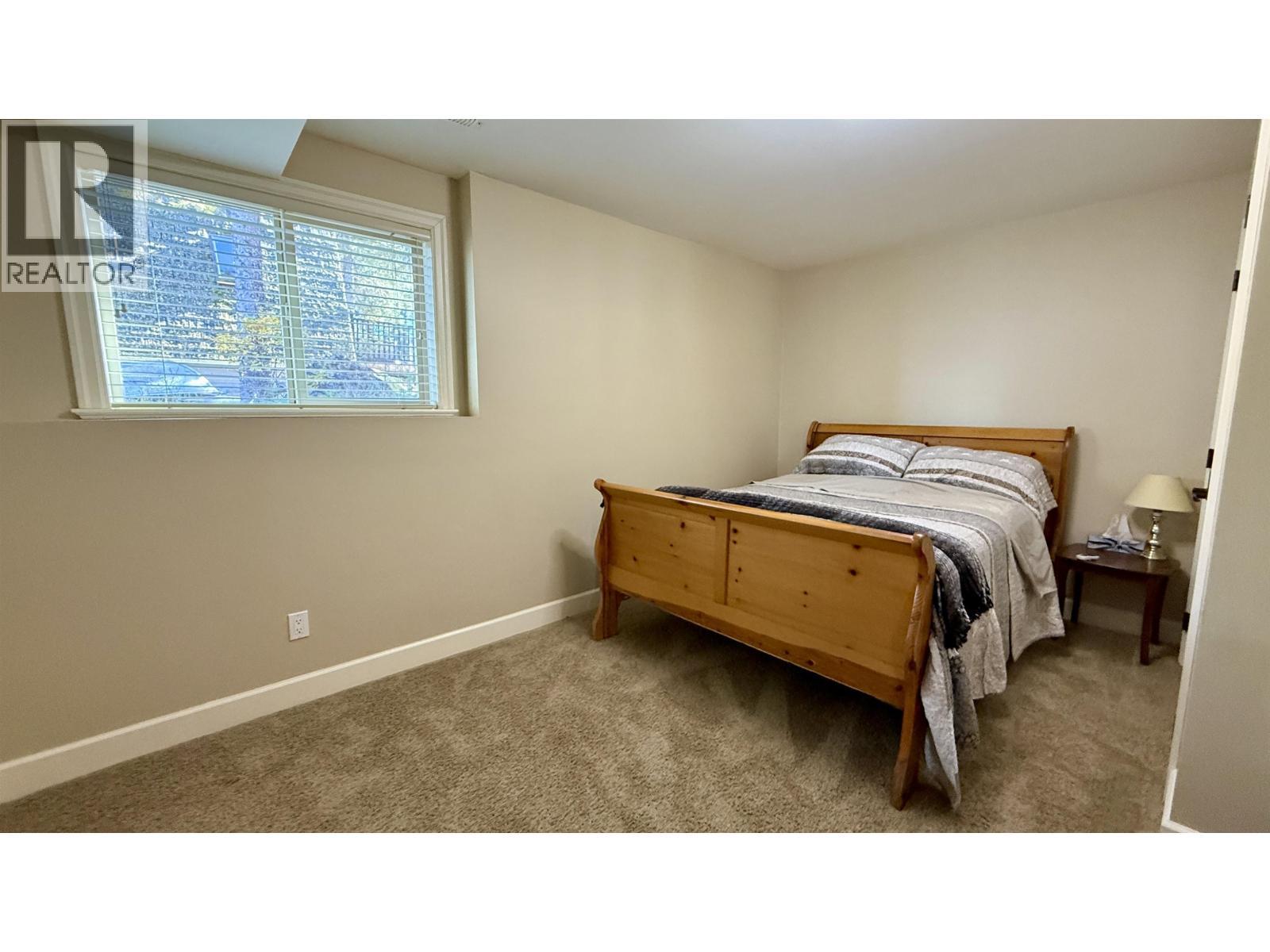 4635 Caverly Road, Lac La Hache, BC - Indoor Photo Showing Bedroom