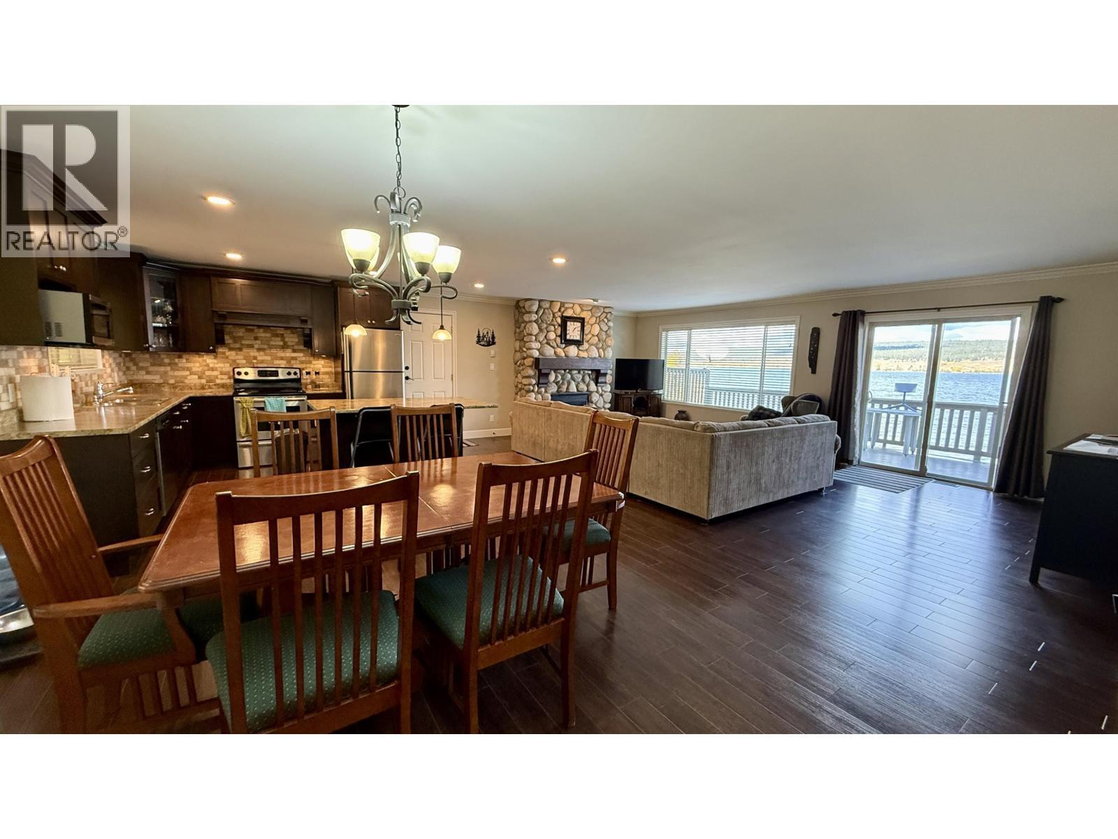 4635 Caverly Road, Lac La Hache, BC - Indoor