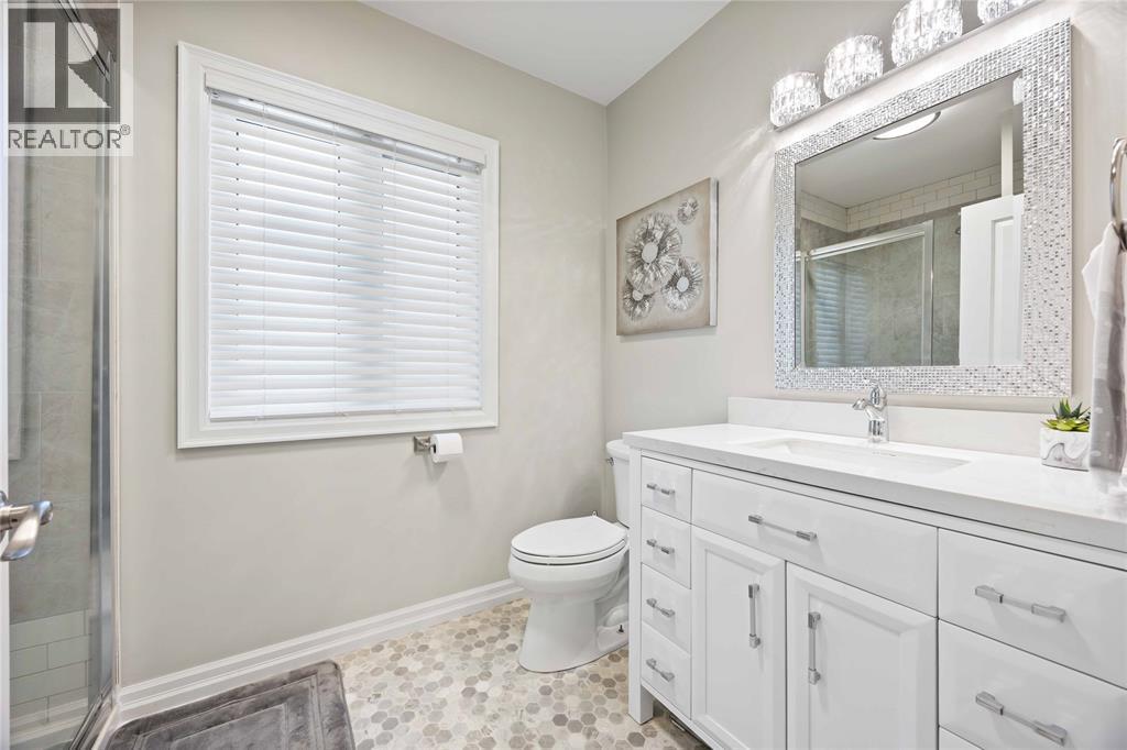 4052 St. Clair Parkway, Port Lambton, ON - Indoor Photo Showing Bathroom