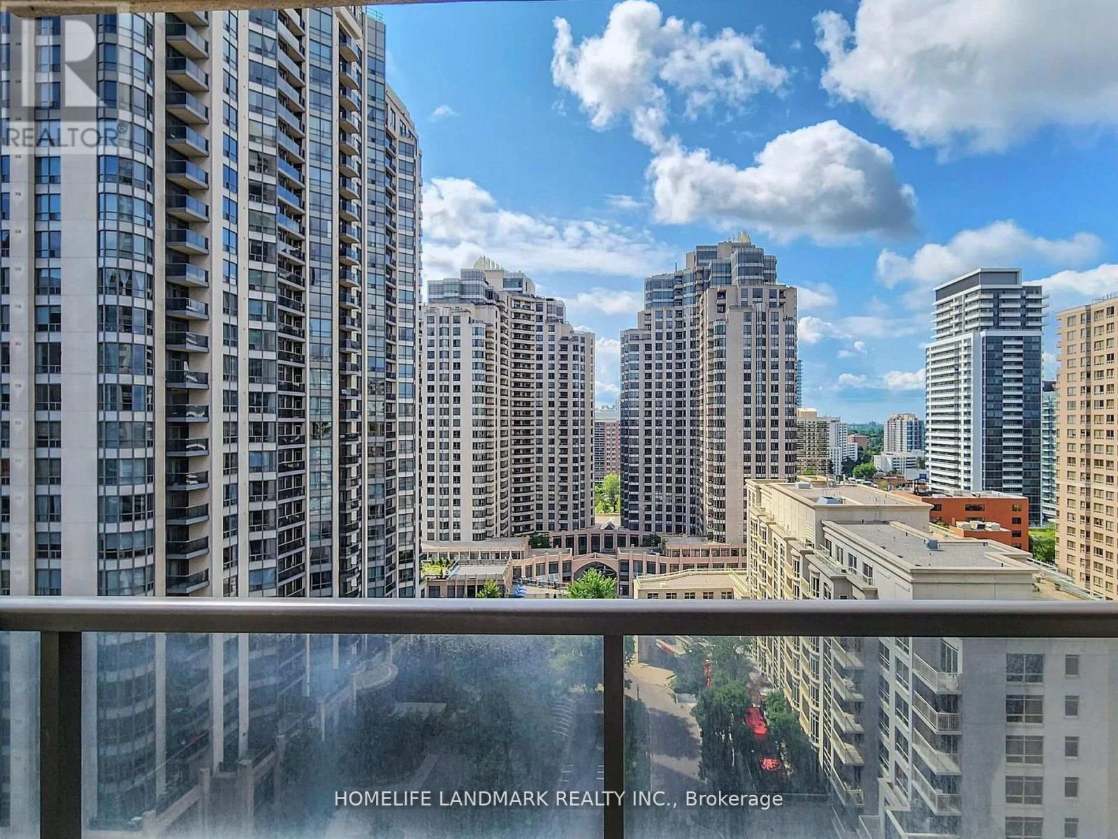 1323 - 500 Doris Avenue, Toronto, ON - Outdoor