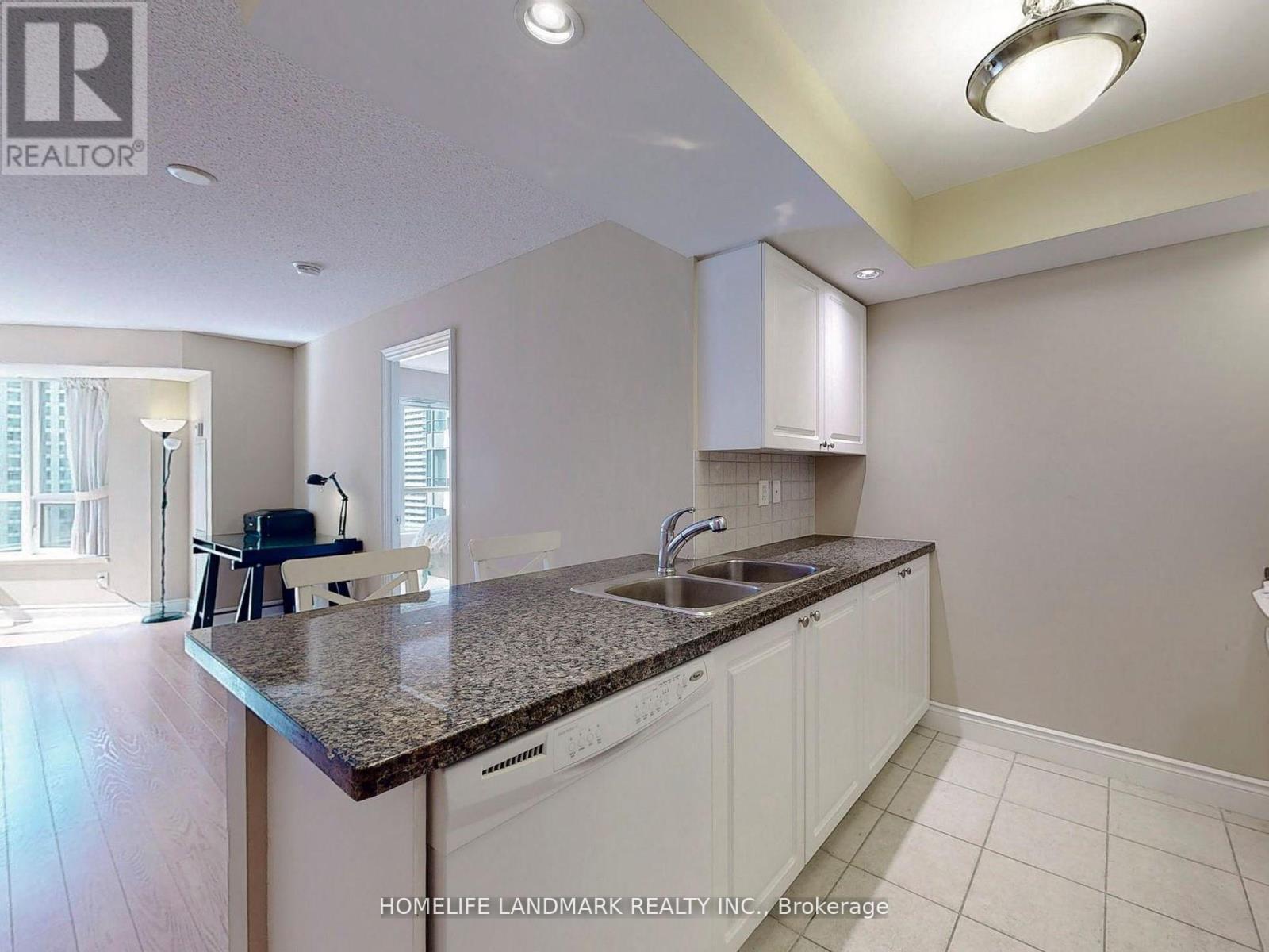 1323 - 500 Doris Avenue, Toronto, ON - Indoor Photo Showing Kitchen With Double Sink