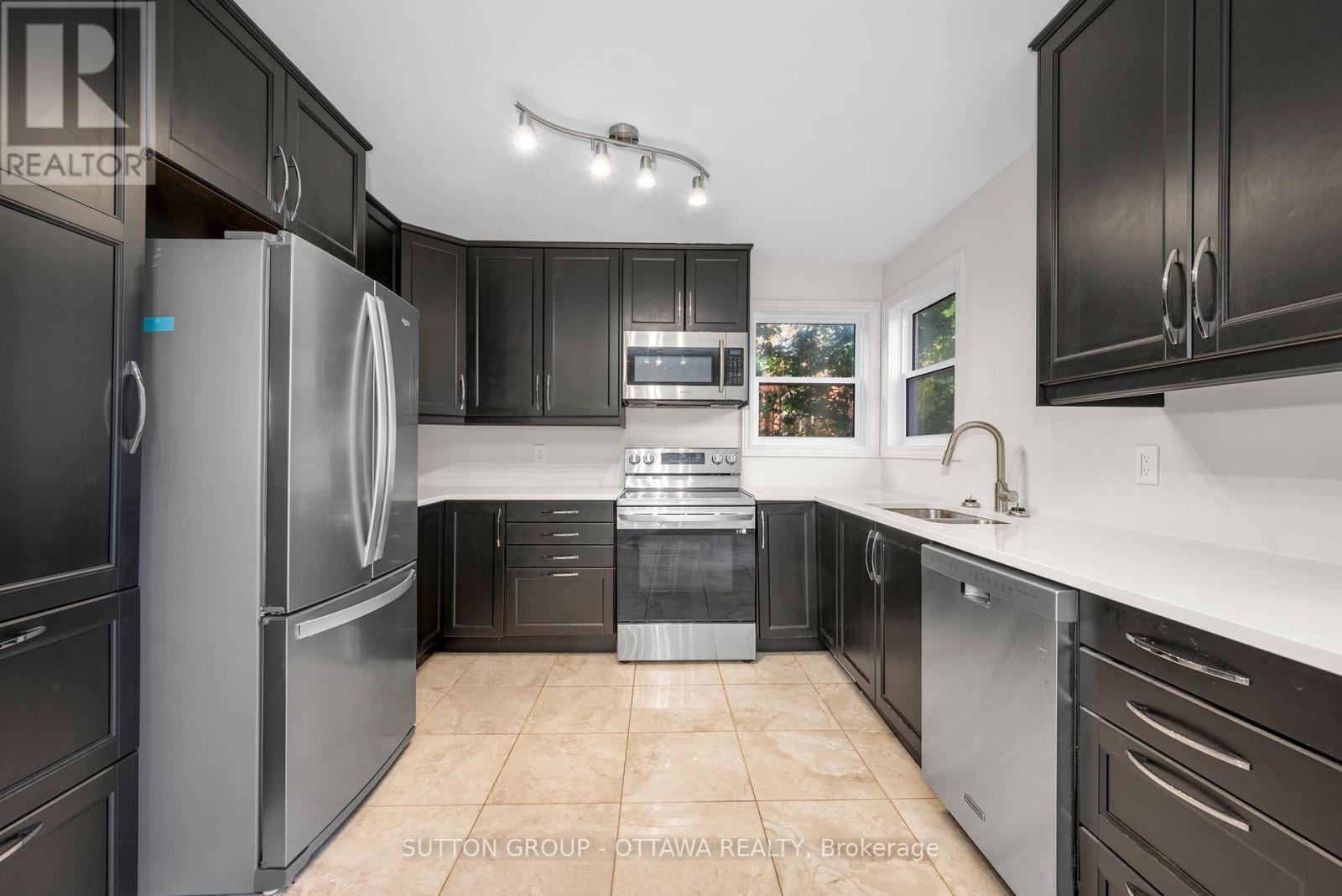 Kitchen - 1 Marielle Court, Ottawa, ON - Indoor Photo Showing Kitchen