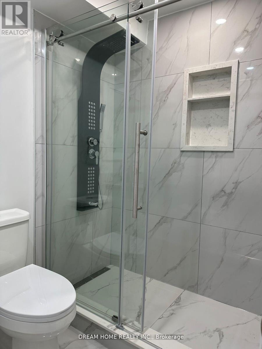 11 Argelia Crescent E, Brampton, ON - Indoor Photo Showing Bathroom