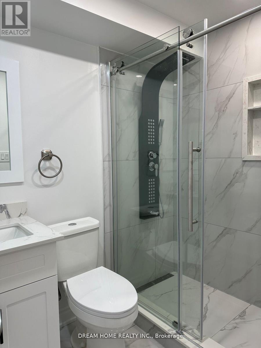 11 Argelia Crescent E, Brampton, ON - Indoor Photo Showing Bathroom