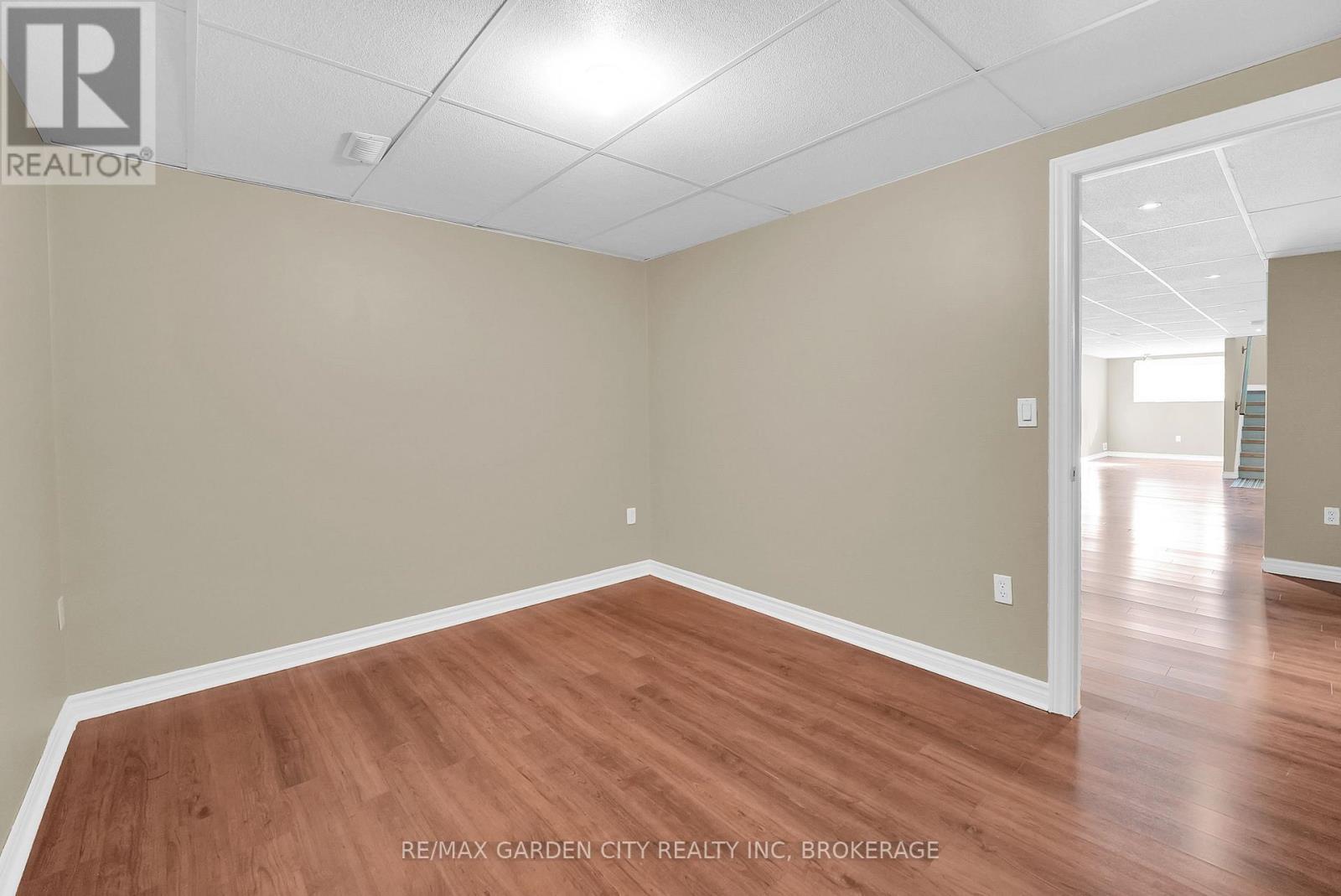 51 Nathalie Court, Welland (Lincoln/Crowland), ON - Indoor Photo Showing Other Room