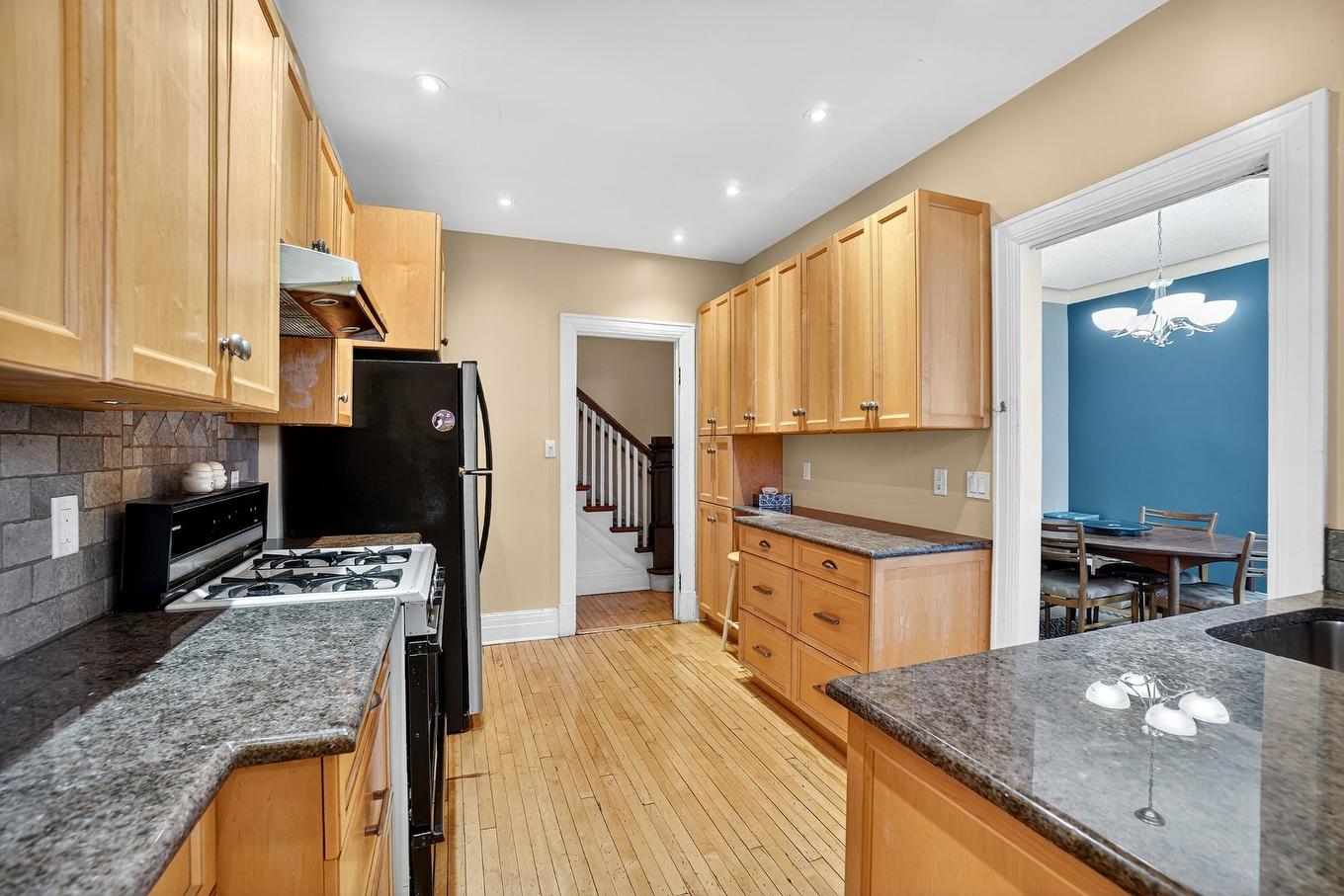 Cuisine - 41 Av. Parkside, Montréal-Ouest, QC - Indoor Photo Showing Kitchen