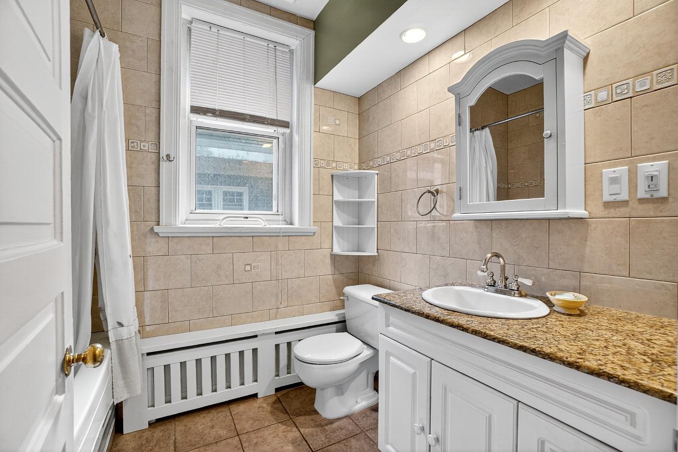 Salle de bains - 41 Av. Parkside, Montréal-Ouest, QC - Indoor Photo Showing Bathroom