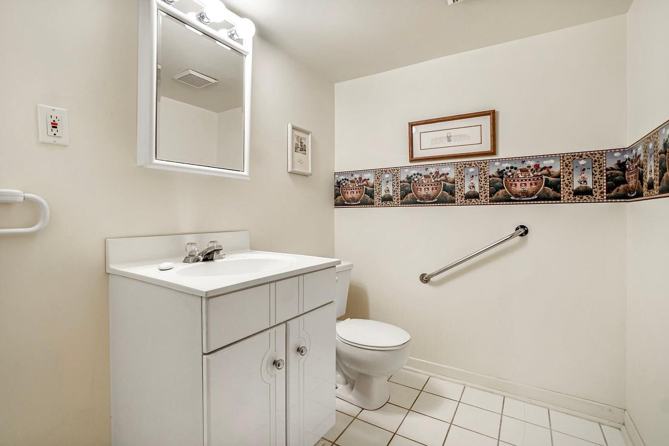 Salle de bains - 41 Av. Parkside, Montréal-Ouest, QC - Indoor Photo Showing Bathroom