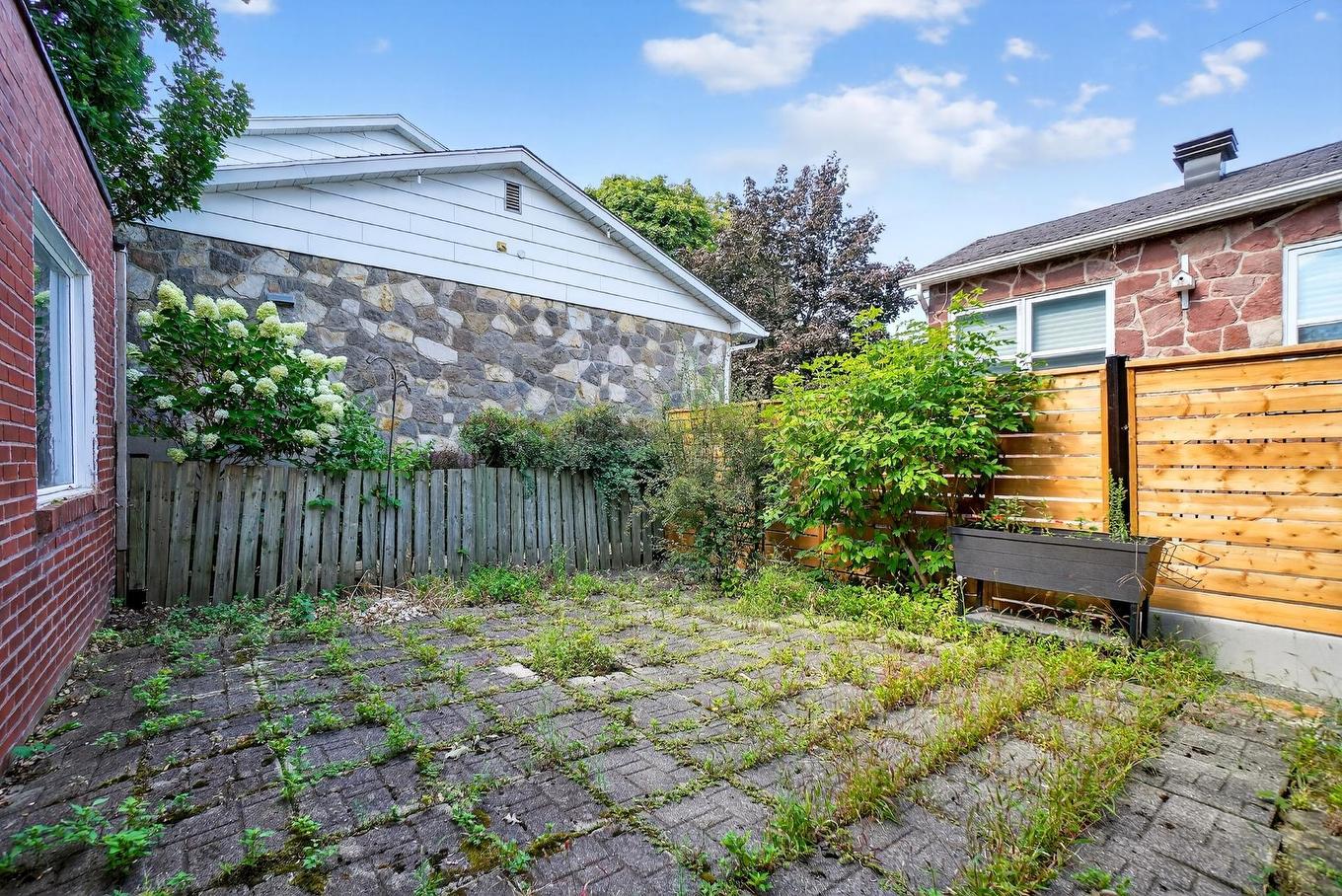 Cour - 41 Av. Parkside, Montréal-Ouest, QC - Outdoor