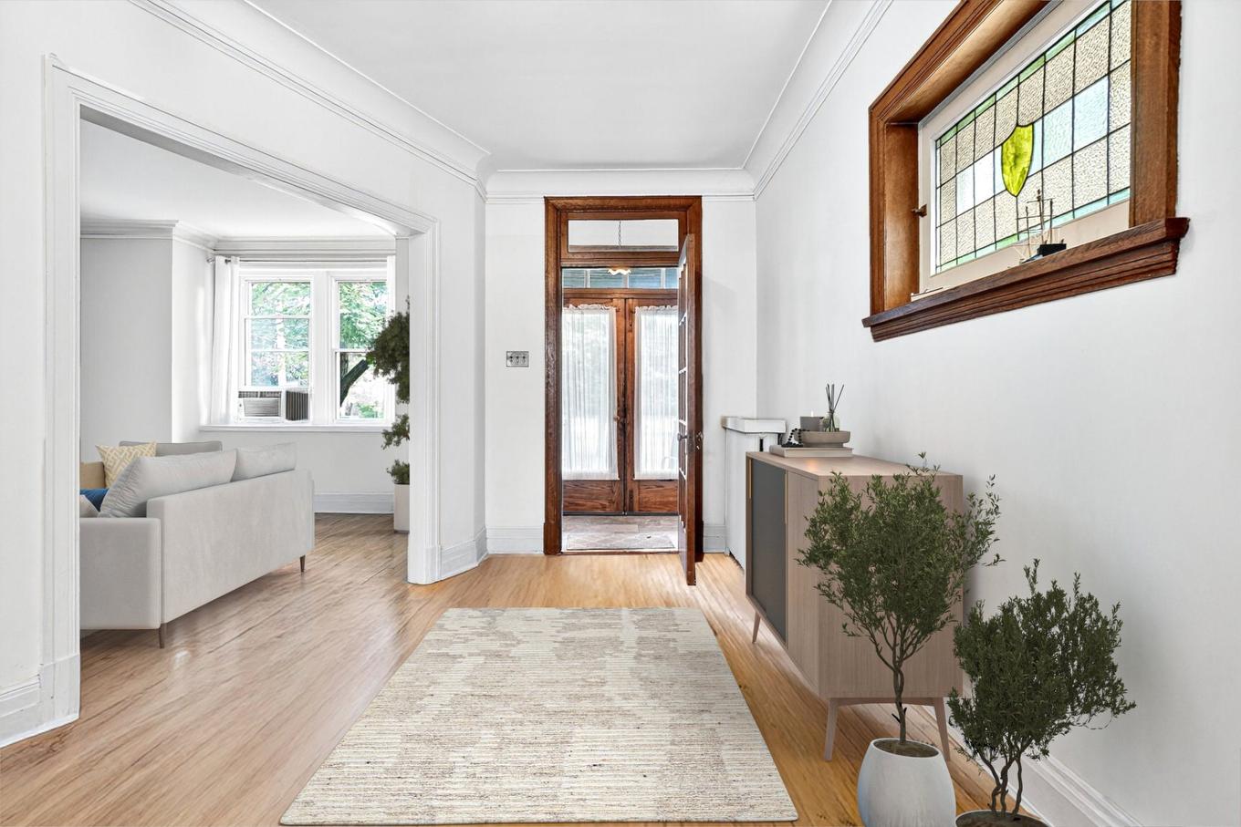 Hall d'entrée/Vestibule - 41 Av. Parkside, Montréal-Ouest, QC - Indoor Photo Showing Other Room