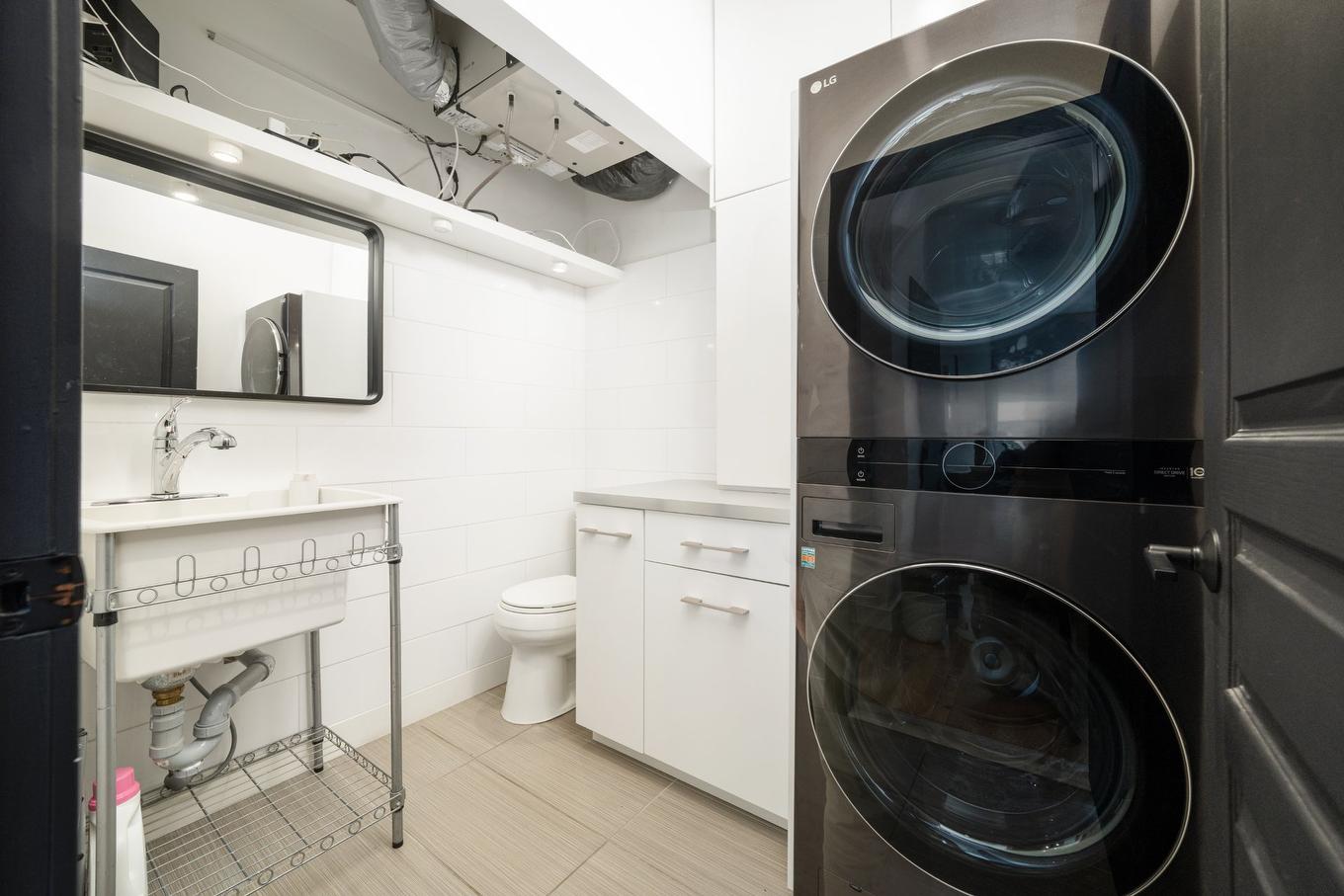 Salle de lavage - 8-1820 Rue Mullins, Montréal (Le Sud-Ouest), QC - Indoor Photo Showing Laundry Room