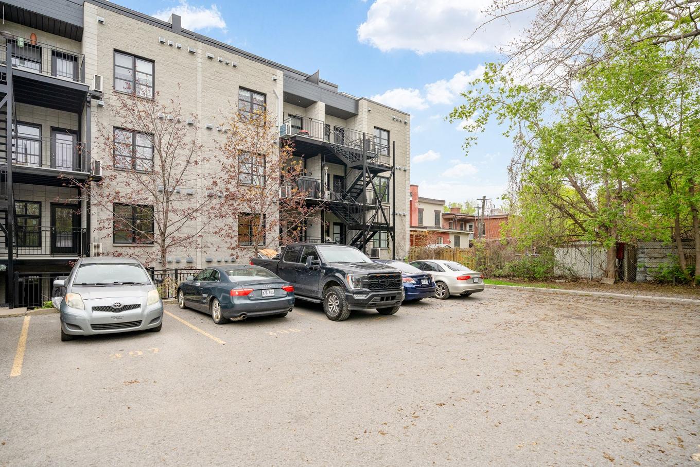 Stationnement - 8-1820 Rue Mullins, Montréal (Le Sud-Ouest), QC - Outdoor