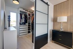 Walk-in closet -