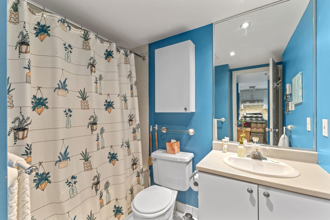 Bathroom - 116-4800 Rue Bossuet, Montréal (Mercier/Hochelaga-Maisonneuve), QC - Indoor Photo Showing Bathroom