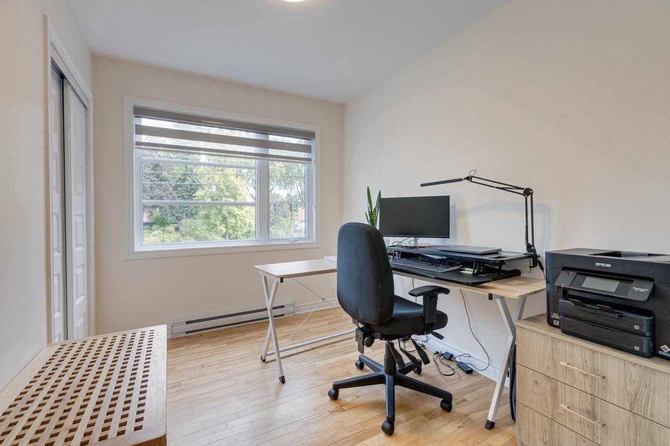 Bureau - 12240 Av. Salk, Montréal (Montréal-Nord), QC - Indoor Photo Showing Office