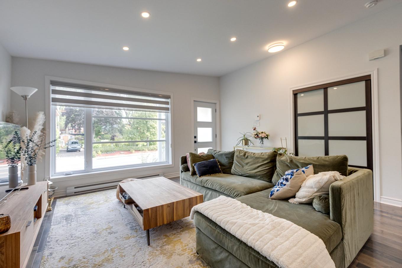 Salon - 12240 Av. Salk, Montréal (Montréal-Nord), QC - Indoor Photo Showing Living Room