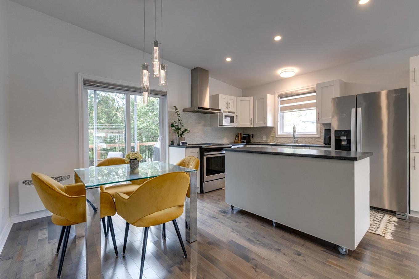 Vue d'ensemble - 12240 Av. Salk, Montréal (Montréal-Nord), QC - Indoor Photo Showing Kitchen