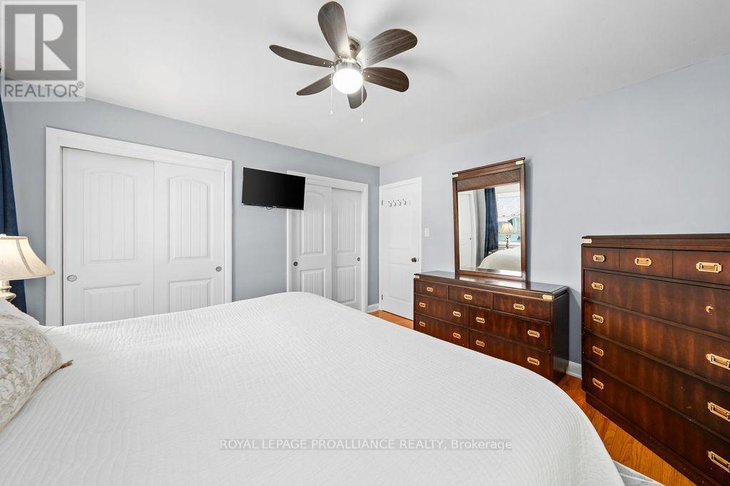 1036 Wagarville Road, Frontenac (Frontenac Centre), ON - Indoor Photo Showing Bedroom
